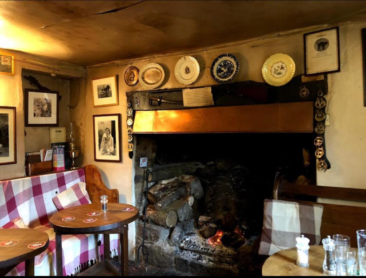 The Northmore Arms Throwleigh Exterior photo